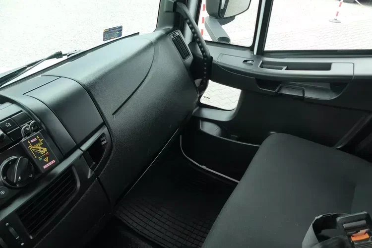 Iveco EUROCARGO 120-220 / HDS FASSI F110 + SKRZYNIA / MANUAL / zdjęcie 25