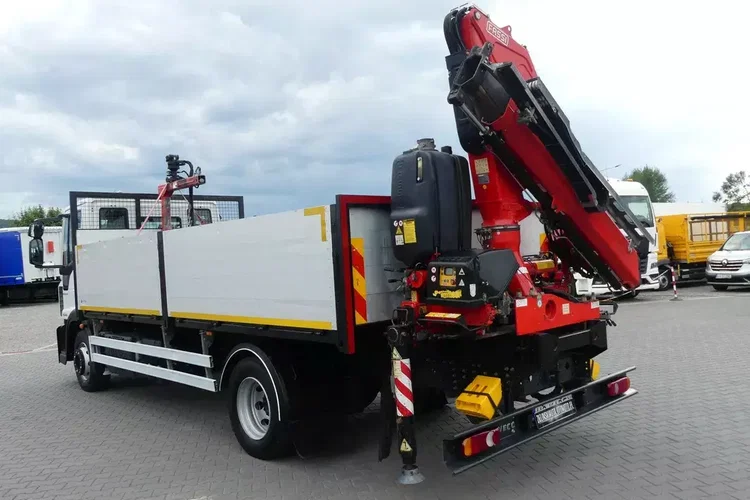 Iveco EUROCARGO 120-220 / HDS FASSI F110 + SKRZYNIA / MANUAL / zdjęcie 34