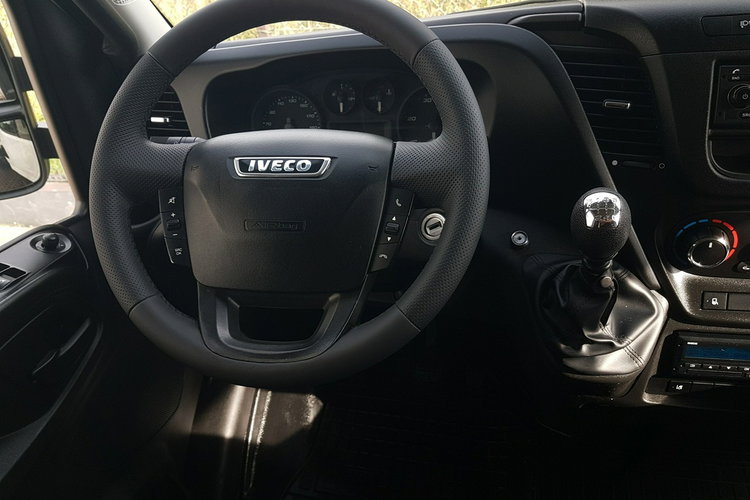 Iveco 70C18 WYWROTKA 3STRONNA KIPER 3.77x2.20 BLIŹNIAKI zdjęcie 21