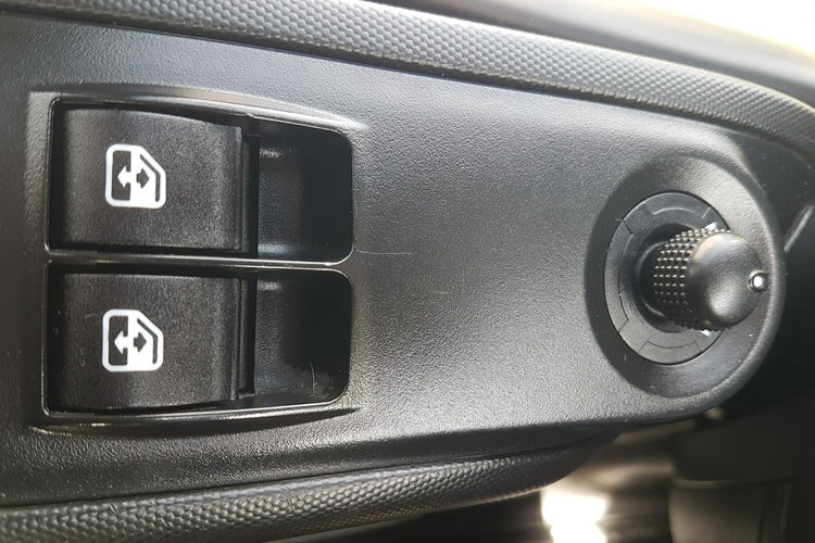 Iveco 70C18 WYWROTKA 3STRONNA KIPER 3.77x2.20 BLIŹNIAKI zdjęcie 9