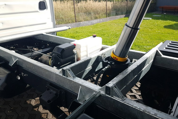 Iveco 70C18 WYWROTKA 3STRONNA KIPER 3.77x2.20 BLIŹNIAKI zdjęcie 35