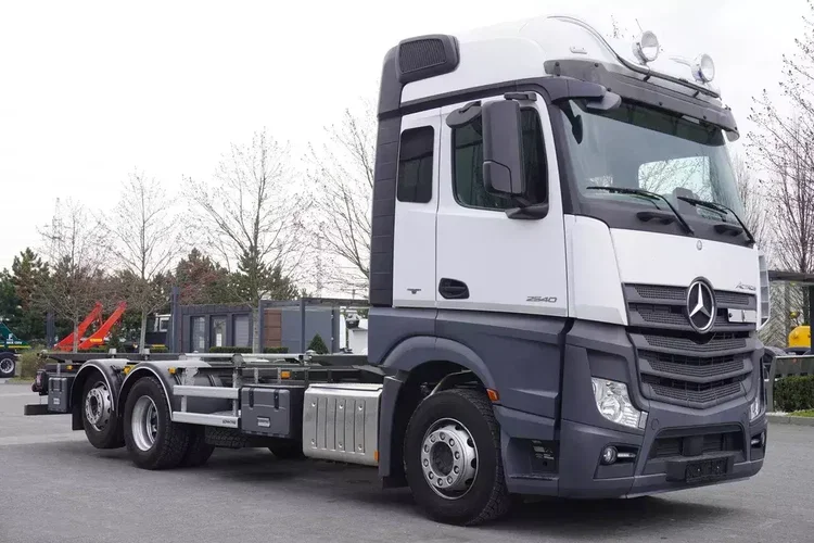 Mercedes Actros 2540 6x2 / 40 tys. km / Kabina 5 siedzeń / BDF / 6 sztuk_250115 zdjęcie 10