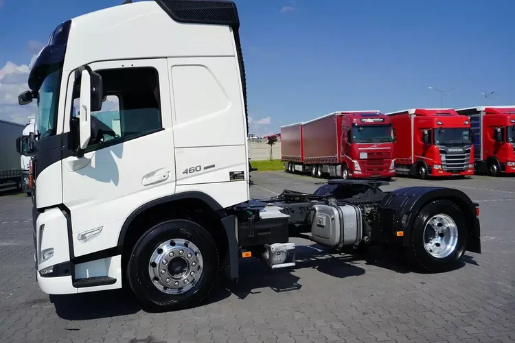 Volvo FM / 460 / E 6 / ACC / PEŁNY ADR / LEKKI / 6640 KG / HYDRAULIKA / PTO zdjęcie 17