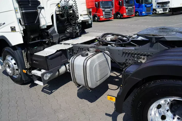 Volvo FM / 460 / E 6 / ACC / PEŁNY ADR / LEKKI / 6640 KG / HYDRAULIKA / PTO zdjęcie 2