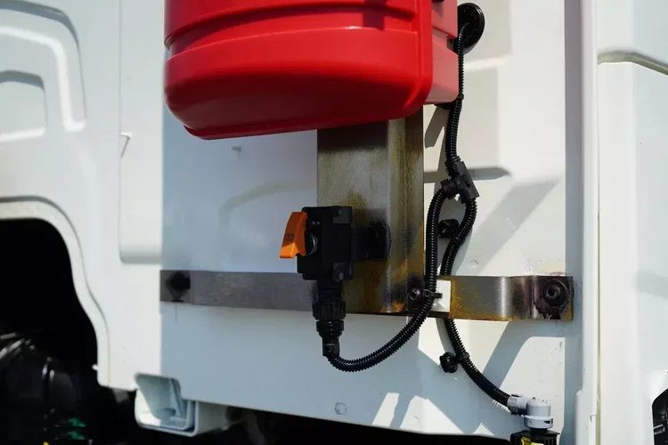 Volvo FM / 460 / E 6 / ACC / PEŁNY ADR / LEKKI / 6640 KG / HYDRAULIKA / PTO zdjęcie 29
