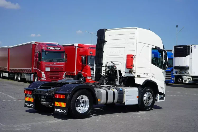 Volvo FM / 460 / E 6 / ACC / PEŁNY ADR / LEKKI / 6640 KG / HYDRAULIKA / PTO zdjęcie 37