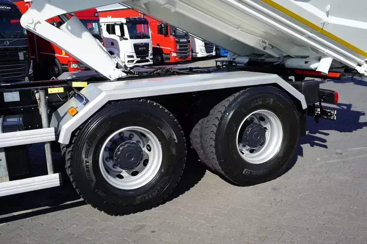 MAN TGS / 33.420 / E 6 / WYWROTKA + HDS / FASSI F 175 / 6 X 4 / HYDROBURTA / ŁYŻKA zdjęcie 10