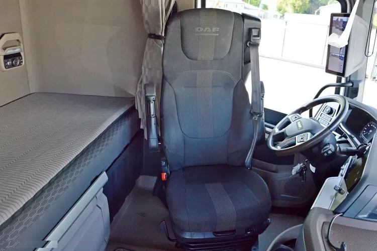 DAF XG+ 480 / LOW DECK / SALONKA / ZF INTARDER / KLIMA POST. / FULL LED / KAMERY zdjęcie 32