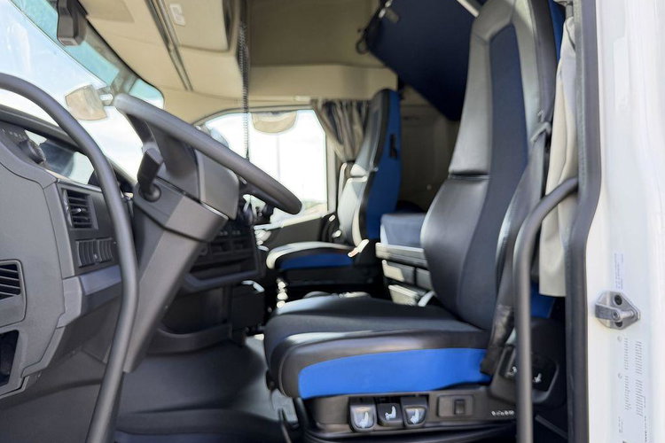 VOLVO FH zdjęcie 8