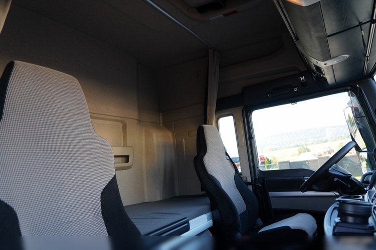 MAN TGX 18.460 / 4x4 / XLX / HYDRODRIVE / HYDRAULIKA / NAVI RIO / SPROWADZONY zdjęcie 36
