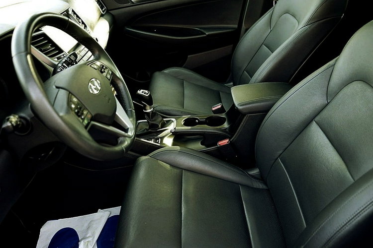 Hyundai Tucson 1.7CRDI NAVI, alu R19, skóra, kamera, 2018r. zdjęcie 11