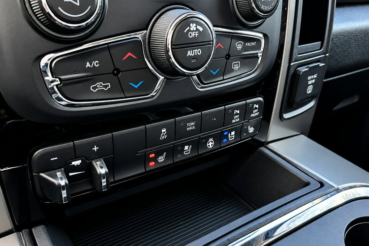 Dodge RAM 5.7HEMI Ram Box Kam cofania Wentyle Alpine Grzana kierownica Fv 23% zdjęcie 21
