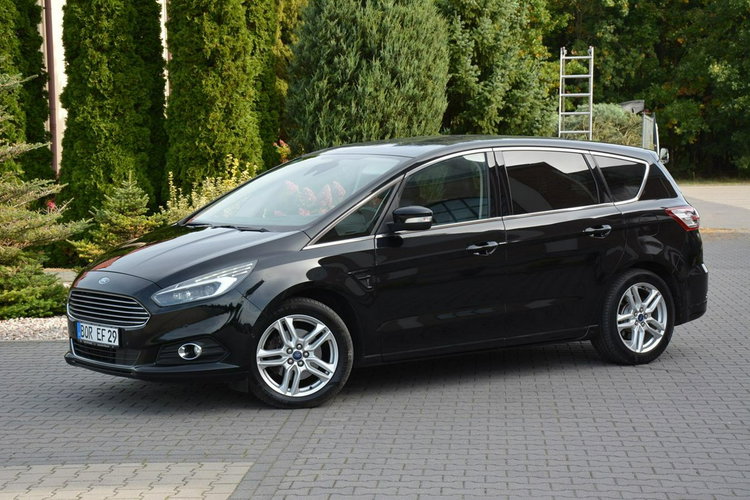 Ford S-Max 7-foteli Full Led Radar Navi Sķóry Panorama Convers 2xParkt Alu18 zdjęcie 10
