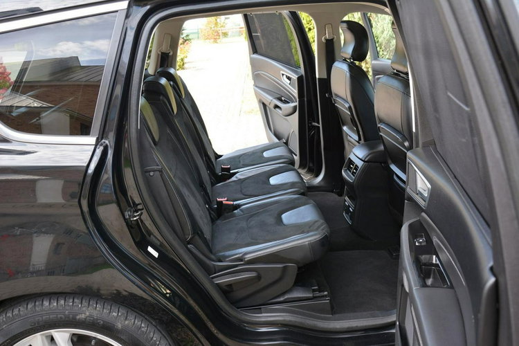 Ford S-Max 7-foteli Full Led Radar Navi Sķóry Panorama Convers 2xParkt Alu18 zdjęcie 14