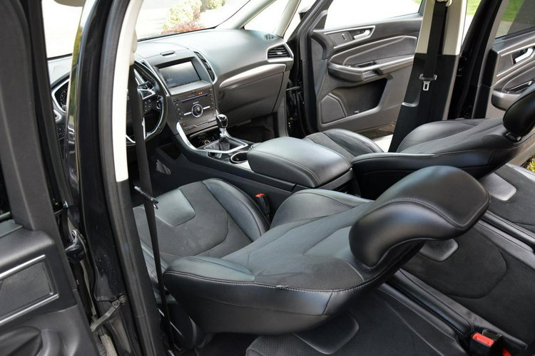Ford S-Max 7-foteli Full Led Radar Navi Sķóry Panorama Convers 2xParkt Alu18 zdjęcie 21