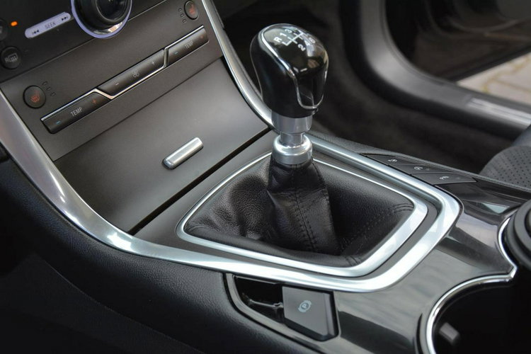Ford S-Max 7-foteli Full Led Radar Navi Sķóry Panorama Convers 2xParkt Alu18 zdjęcie 31