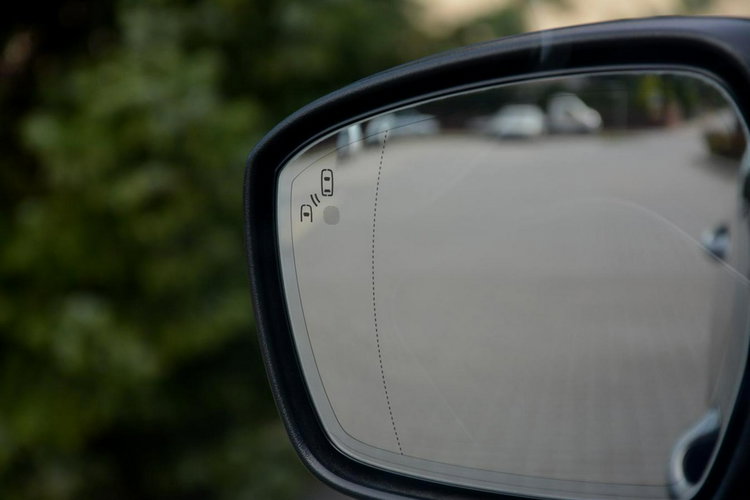 Ford S-Max 7-foteli Full Led Radar Navi Sķóry Panorama Convers 2xParkt Alu18 zdjęcie 40