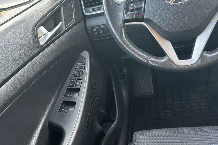 Hyundai Tucson Pierwsza rej 2017, Salon Polska zdjęcie 12
