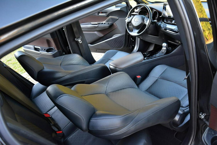 Toyota C-HR Lounge JBL Full Led Radar Navi Kamera Keyless ParkAssist BLIS Aso zdjęcie 19