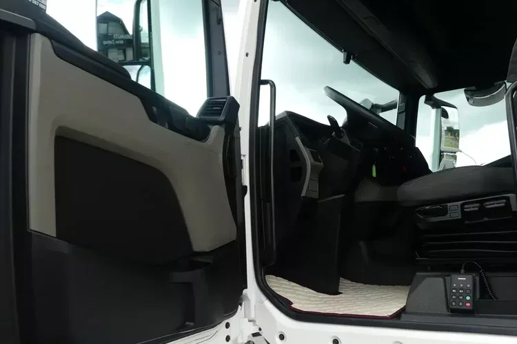 MAN TGX 18.470 / EURO 6 / LOW DECK / EURO 6 / AUTOMAT / zdjęcie 19