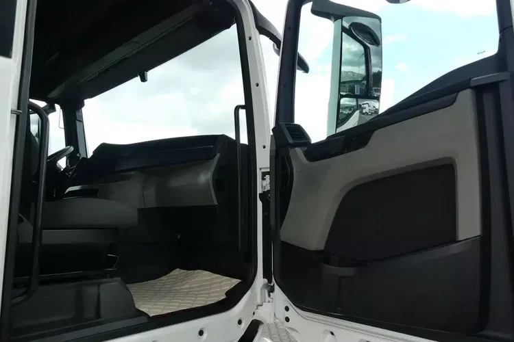 MAN TGX 18.470 / EURO 6 / LOW DECK / EURO 6 / AUTOMAT / zdjęcie 21