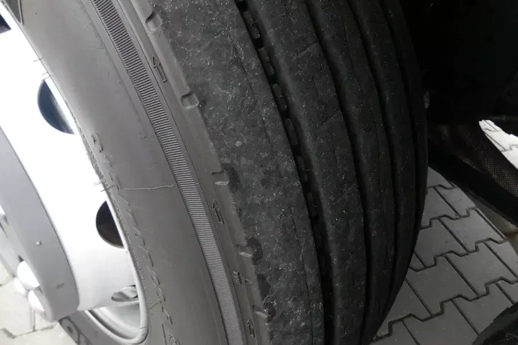 Iveco S WAY 460 / FIRANKA 8.10m / EURO 6 / KLIMATYZACJA POSTOJOWA / zdjęcie 13