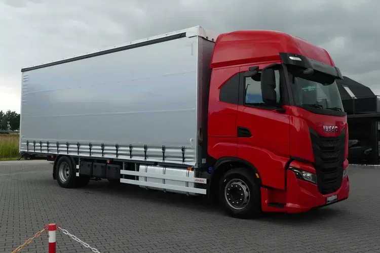 Iveco S WAY 460 / FIRANKA 8.10m / EURO 6 / KLIMATYZACJA POSTOJOWA / zdjęcie 2