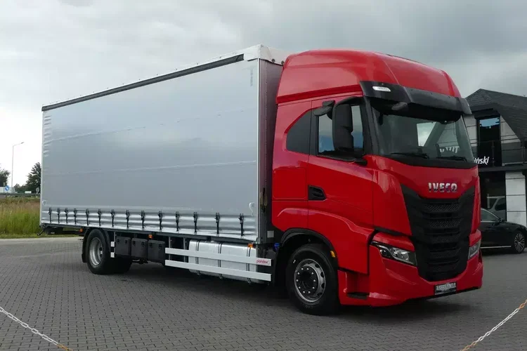 Iveco S WAY 460 / FIRANKA 8.10m / EURO 6 / KLIMATYZACJA POSTOJOWA / zdjęcie 3