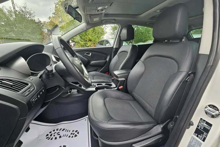 Hyundai ix35 100% Fabryczny Lakier Panorama Kamera Bogate Wyposażenie zdjęcie 14