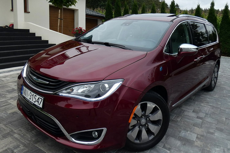 Chrysler Pacifica zdjęcie 1