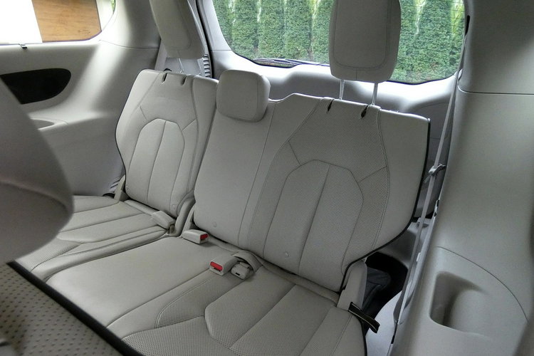 Chrysler Pacifica zdjęcie 10