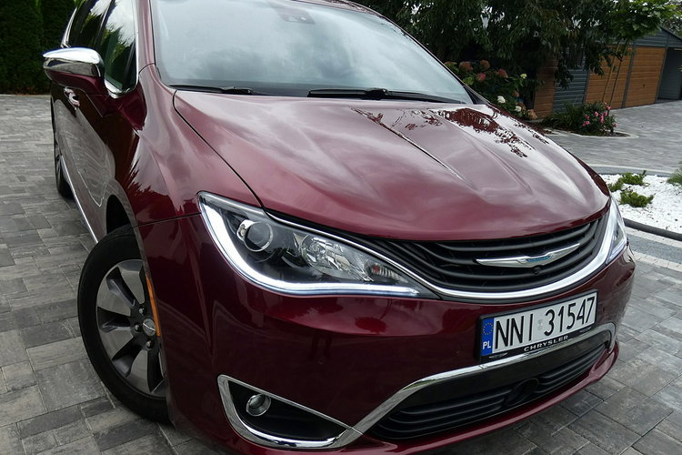 Chrysler Pacifica zdjęcie 19
