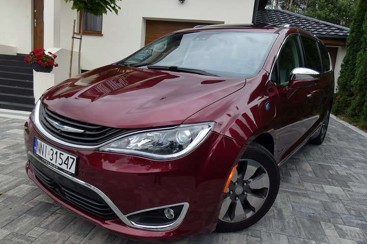 Chrysler Pacifica zdjęcie 21