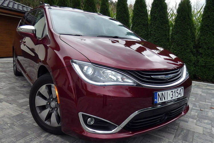 Chrysler Pacifica zdjęcie 31
