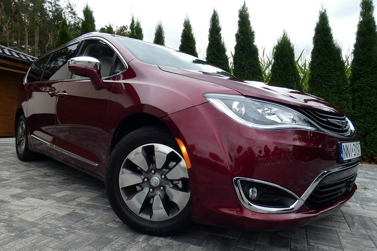 Chrysler Pacifica zdjęcie 35