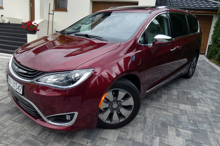 Chrysler Pacifica zdjęcie 37