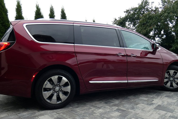 Chrysler Pacifica zdjęcie 39