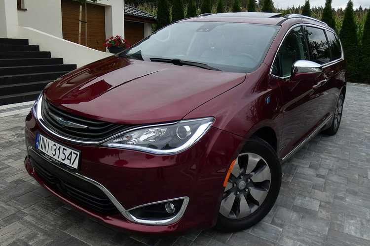Chrysler Pacifica zdjęcie 4