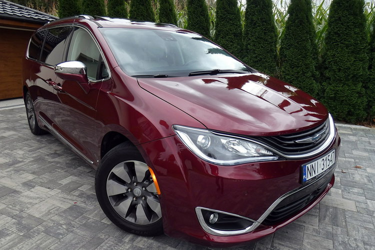 Chrysler Pacifica zdjęcie 9