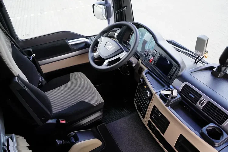 MAN TGM / 15.290 / ACC / E 6 / BURTOFIRANKA + WINDA / 18 PALET zdjęcie 5