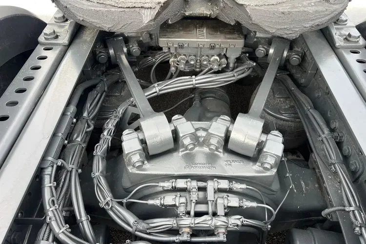 Mercedes ACTROS L GIGA SALONKA TOP WYPOSAZENIE zdjęcie 2