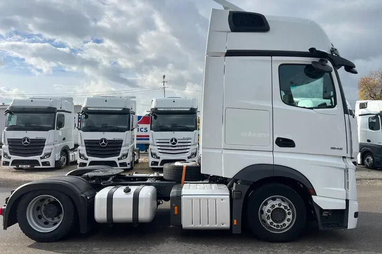 Mercedes ACTROS L GIGA SALONKA TOP WYPOSAZENIE zdjęcie 36