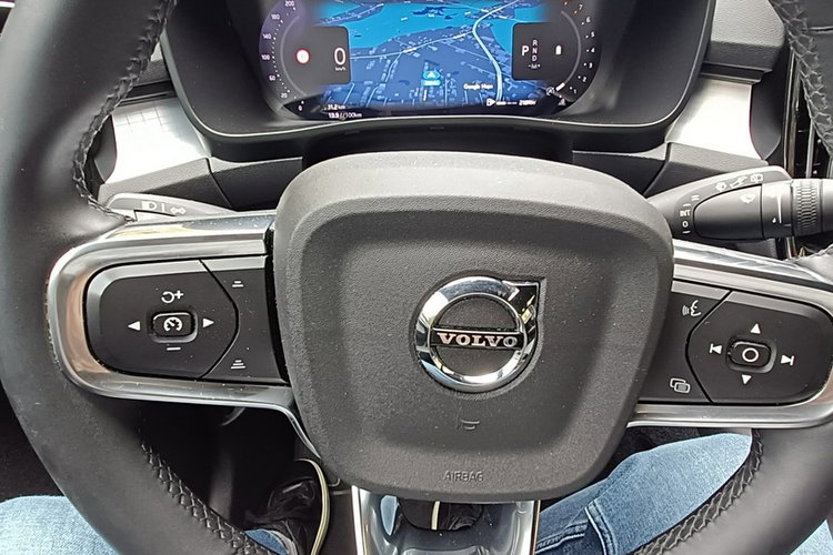 XC 40 VOLVOXC40 B3 2.0 Core aut, salon Polska , bezwyp, F-ra VAT-23, st.bdb zdjęcie 28