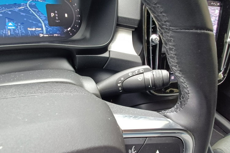 XC 40 VOLVOXC40 B3 2.0 Core aut, salon Polska , bezwyp, F-ra VAT-23, st.bdb zdjęcie 29