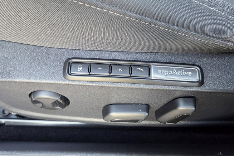 Volkswagen Golf 1.5 TSI EVO 130 KM, STYLE , ACC, Front Assist, Navi, Salon PL, F.vat 23% zdjęcie 17