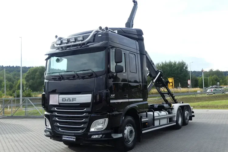 DAF XF 106.510 / 6x2 / HAKOWIEC / RETARDER / EURO 6 / OŚ SKRĘTNA / zdjęcie 1