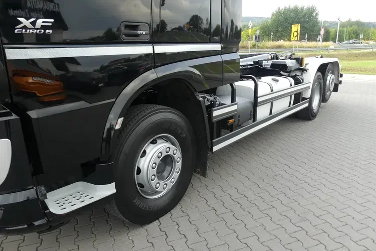 DAF XF 106.510 / 6x2 / HAKOWIEC / RETARDER / EURO 6 / OŚ SKRĘTNA / zdjęcie 17