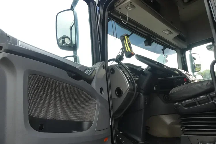 DAF XF 106.510 / 6x2 / HAKOWIEC / RETARDER / EURO 6 / OŚ SKRĘTNA / zdjęcie 18