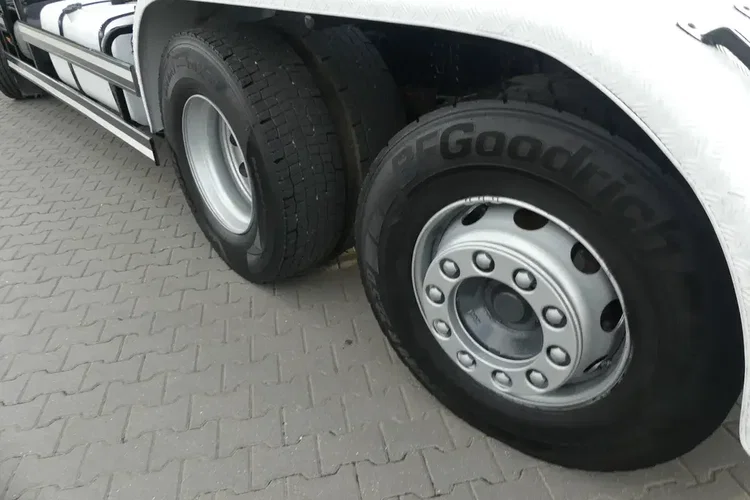 DAF XF 106.510 / 6x2 / HAKOWIEC / RETARDER / EURO 6 / OŚ SKRĘTNA / zdjęcie 2