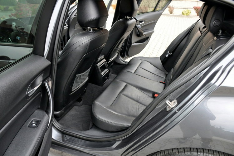 BMW 125 2.0d(218KM) M-Pakiet Xenon Ringi Navi Szyber Skóry HarmanKardon Alu18" zdjęcie 21
